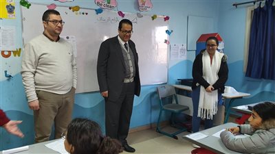 وكيل التعليم بالغربية يطمئن على سير امتحانات الترم الأول 