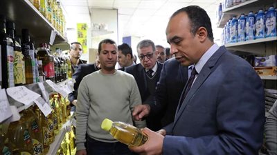 نائب المحافظ يقود حملة لضبط الأسعار ومراقبة الأسواق بالمنيا 