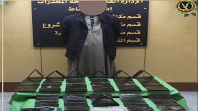 مكافحة المخدرات تضبط عنصر إجرامي مُسلح في مطاردة مثيرة بدار السلام