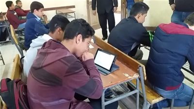 جمع كلمة حسام يربك طلاب الأول الثانوي بالامتحان.. ومعلمة لغة عربية تجيب