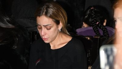 تركت الخلافات جانبًا.. ريهام سعيد في عزاء والد ريم البارودي (صور)