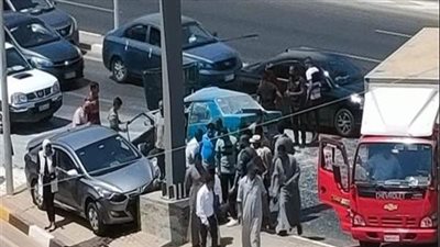عاجل.. تصادم سيارتين أعلى وصلة دهشور بمدينة 6 أكتوبر 