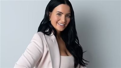 كيف حولت التجارة الإلكترونية فتاة عشرينية إلى مليونيرة في سنوات بسيطة؟