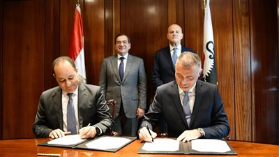 توقيع مذكرة نوايا لخفض انبعاثات غازات الاحتباس الحرارى بين إيجاس وإينى الإيطالية 