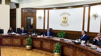 رئيس الوزراء: حل مشكلات المستثمرين يبعث رسائل إيجابية لمجتمع الأعمال بالداخل والخارج