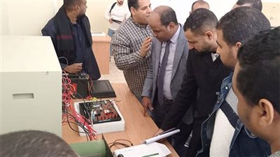 القوى العاملة: بدء دورات مجانية بمجال الطاقة الشمسية في قنا