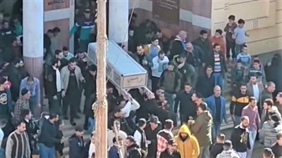 بالبكاء والنحيب.. تشييع جثامين 3 سيدات من حادث أتوبيس مصنع الضفائر ببورسعيد