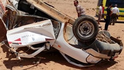 إصابة 15 عاملا فى انقلاب سيارة ربع نقل بالمنيا 