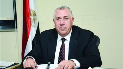 وزير الزراعة يرأس اجتماع لجنة المخصبات الزراعية ويوجه بتسهيل إجراءات التسجيل