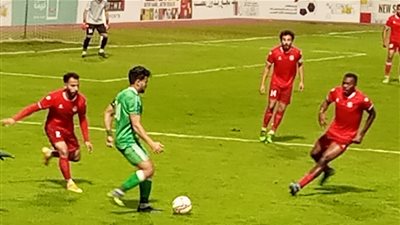 الاتحاد يعبر الحدود ويعمق جراحه في الدوري