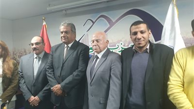 علاء عز الدين: مجهودات الدولة قللت من حدة الازمة الاقتصادية 