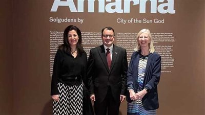 السفير المصري بالدنمارك يفتتح معرض تل العمارنة مدينة إله الشمس