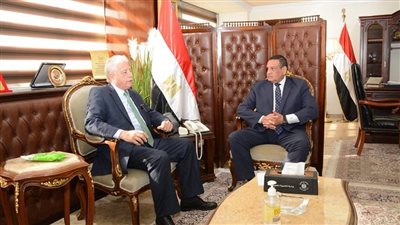 وزير التنمية المحلية يتابع مع محافظ جنوب سيناء مشروعات الخطة الاستثمارية للمحافظة