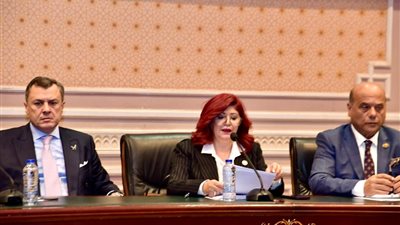 وزير السياحة والآثار يشارك في اجتماع لجنة السياحة والطيران المدني بمجلس النواب