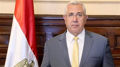 بعد تكليف الرئيس السيسي.. تفاصيل اجتماع وزير الزراعة بقيادات الوزارة