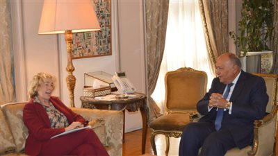 وزير الخارجية يستقبل رئيسة لجنة الشؤون الخارجية والدفاع بمجلس الشيوخ الإيطالي