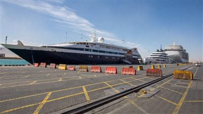 ميناء السخنة يستقبل آلاف السائحين على متن 3 سفن