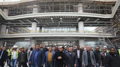 تفاصيل جولة وزير النقل في محطة سكة حديد الصعيد