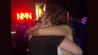 بالأسود.. الظهور الأول للفنانة نادين نسيب نجيم وخطيبها بعد ساعات من عيد ميلادها