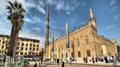 تعرف على سبب غلق ضريح مسجد الحسين