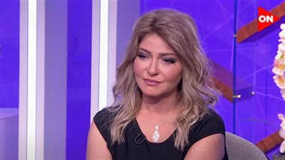 علا غانم عن زوجها: «طردني من بيتي بالروب في نص الليل»