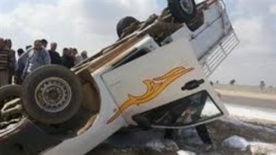 إصابة 4 أشخاص في انقلاب سيارة ربع نقل بقنا