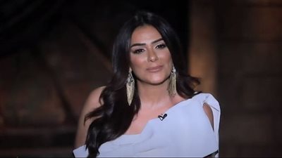 إنجي المقدم: وضعت بطانة بمنطقة البطن في فستاني الأخير.. وهذا الدور عرضني للانتقادات 