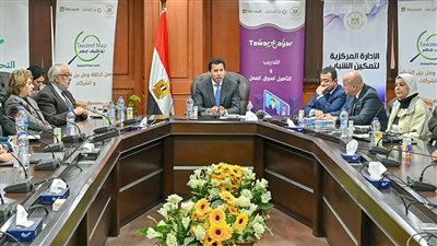 وزير الشباب والرياضة يناقش مع مسؤولين بالقطاع الخاص فرص التوظيف