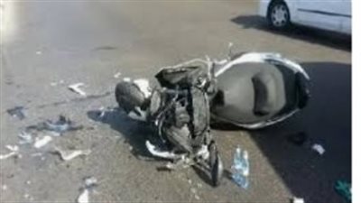 إصابة شخصين في انقلاب دراجة بخارية يقنا