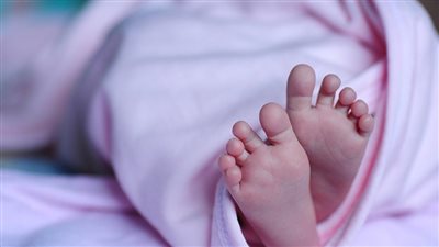 تفاصيل العثور على طفل رضيع داخل مقابر كفر الشيخ