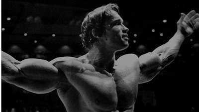 بماذا نصح أرنولد شوارزنيجر مبتدئي تمارين اللياقة البدنية؟