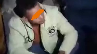 علقة ساخنة لشخصين حاولا سرقة هاتف محمول من سيدة بالفيوم 