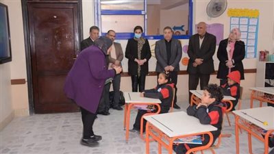 في أول أيام دراسة بالترم الثاني.. زيارة نائب محافظة البحيرة للمدرسة اليابانية