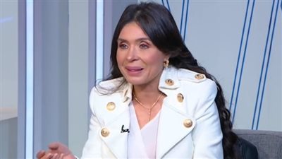 دينا: محمد خان حب نهلة سلامة وإداها دوري في فيلم مع أحمد زكي