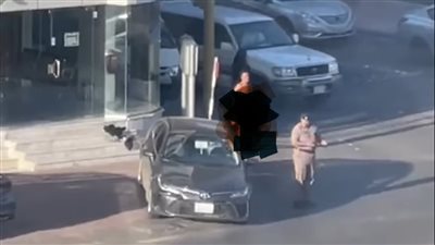 بالصور.. تعاني من اعتلالات نفسية وملاحقة مصور فيديو السيدة العارية بالسعودية