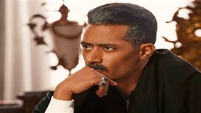 «جعفر ودلال».. محمد رمضان وإيمان العاصي يطيران إلى الرياض (فيديو)