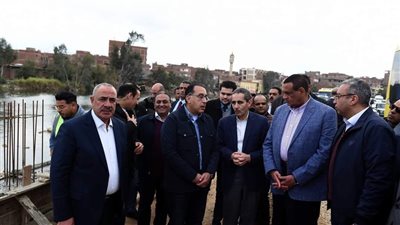 في ختام زيارته للمحلة.. رئيس الوزراء يتفقد أعمال الرصف والتطوير الجارية بالكورنيش
