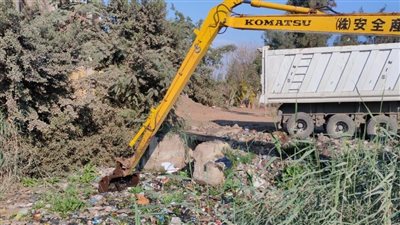 حملة مكبرة لتطهير ورفع المخلفات بمصرف القرنين بشبين الكوم.. اعرف السبب