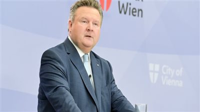 حاكم فيينا يدعو إلى استقبال الناجين من كارثة الزلزال في تركيا وسوريا