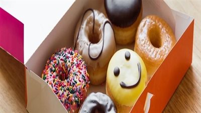 تهدد صحة الأمعاء.. هذا ما يفعله تناول الألوان الصناعية في الطعام