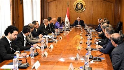 وزير التجارة يبحث مع عدد من الشركات الدنماركية الكبرى سبل التعاون