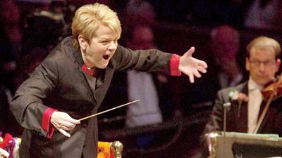 تعيين أول امرأة قائدة لأوركسترا برلين فيلهارمونيك