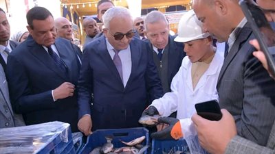 فتح منافذ بيع منتجات المدارس الفنية على مستوى الجمهورية للمواطنين