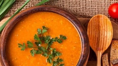 وصفات تحضير قلابة العدس وطريقة تجهيز الخبز المحمص بالخطوات