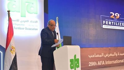 وزير قطاع الأعمال: مصر تنتج 19 مليون طن أسمدة سنويا