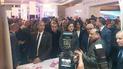 بمشاركة دولية.. وزيرا التعليم والتخطيط في جولة للمعارض المشاركة بملتقى إديو تك