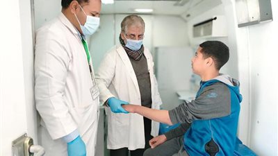  صحة المنيا تقدم الخدمات الطبية لـ1862 حالة بقرية برطباط في مغاغة