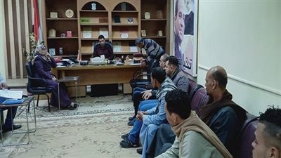 القوى العاملة: مفاوضات ناجحة تحمي مستحقات 33 عاملا غير منتظم بسوهاج