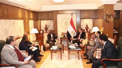 رئيس الرعاية الصحية يبحث مع سفير غانا بمصر التعاون في مجال السياحة العلاجية