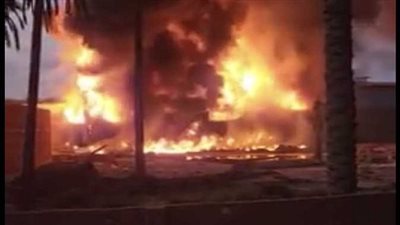 الدفع بقوات الحماية المدنية لإخماد حريق هائل في حظيرة ماشية بسوهاج